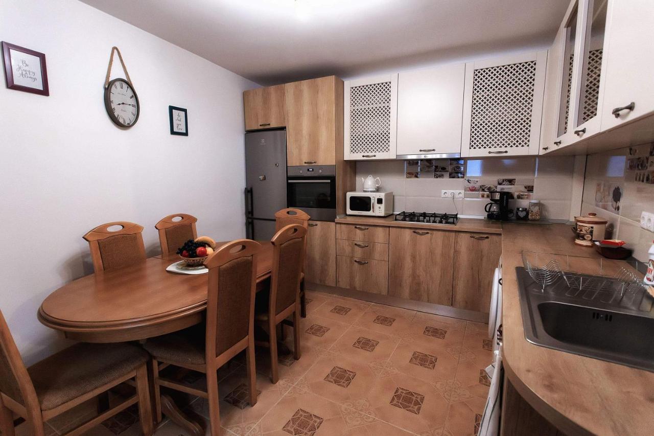 Brasov Centrul Vechi - 67Sqm - 2Min To Counsel Square Apartment Exterior photo