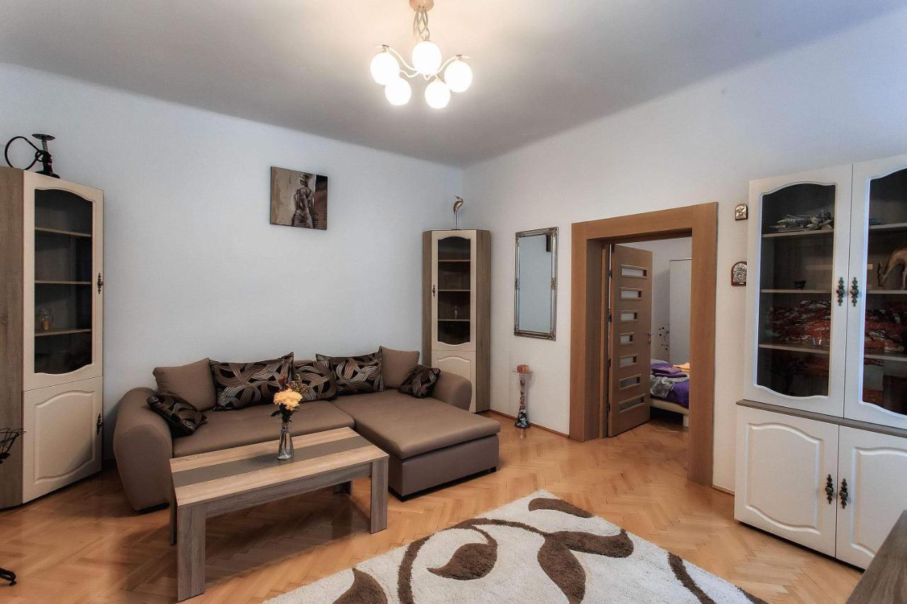 Brasov Centrul Vechi - 67Sqm - 2Min To Counsel Square Apartment Exterior photo
